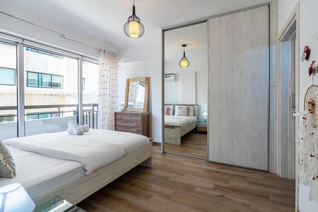 Berries 1-Br Apt In Larnaca Extérieur photo