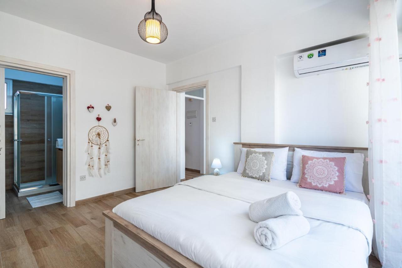 Berries 1-Br Apt In Larnaca Extérieur photo